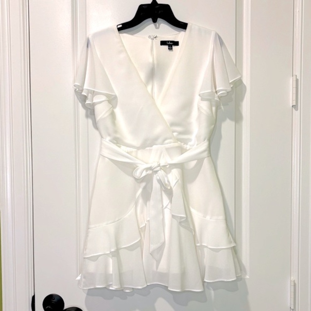 Lulu’s White Flutter Sleeve Mini Dress Size Small